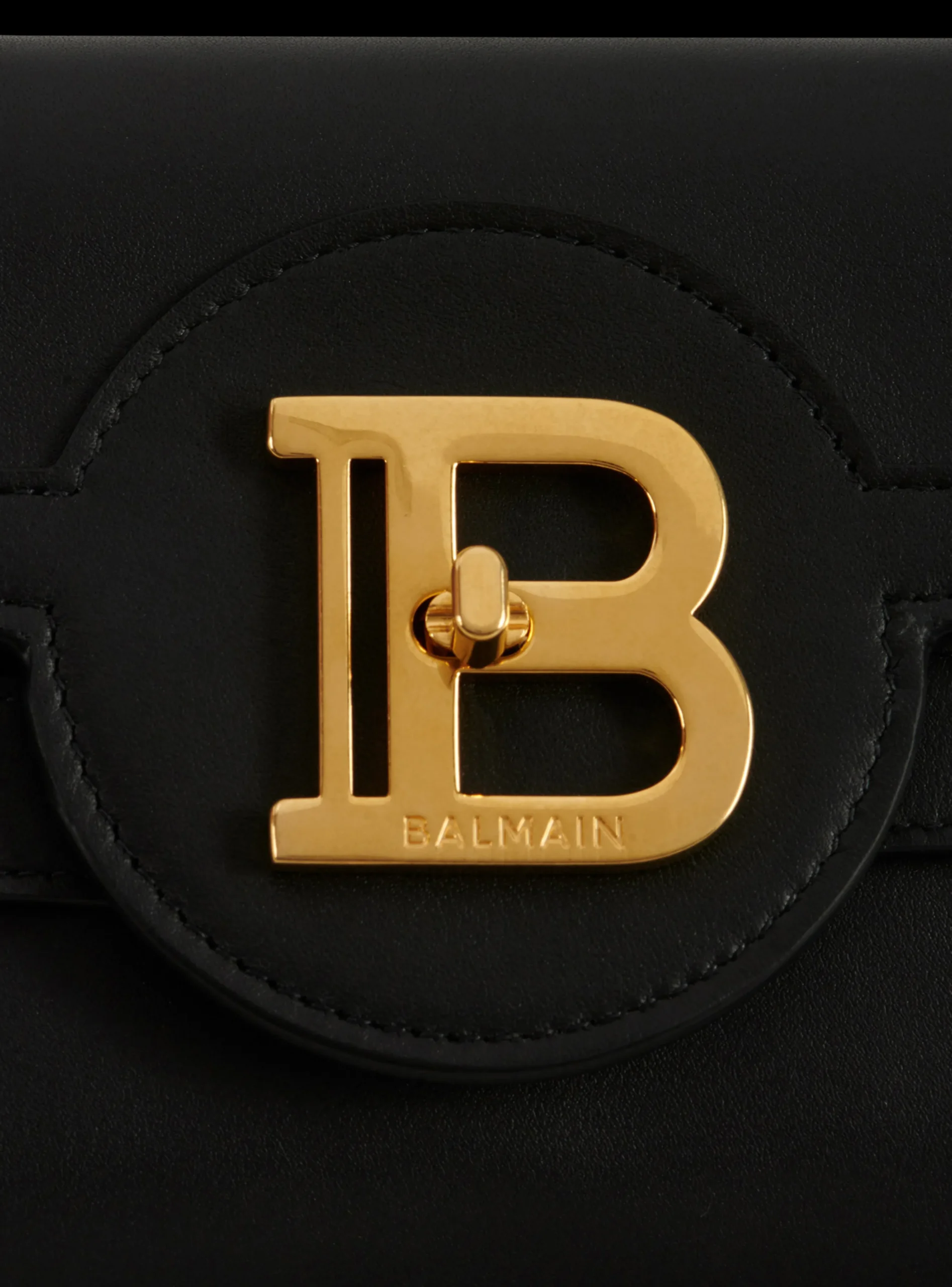 Women Balmain B-Buzz Pouch 23 Leather Clutch